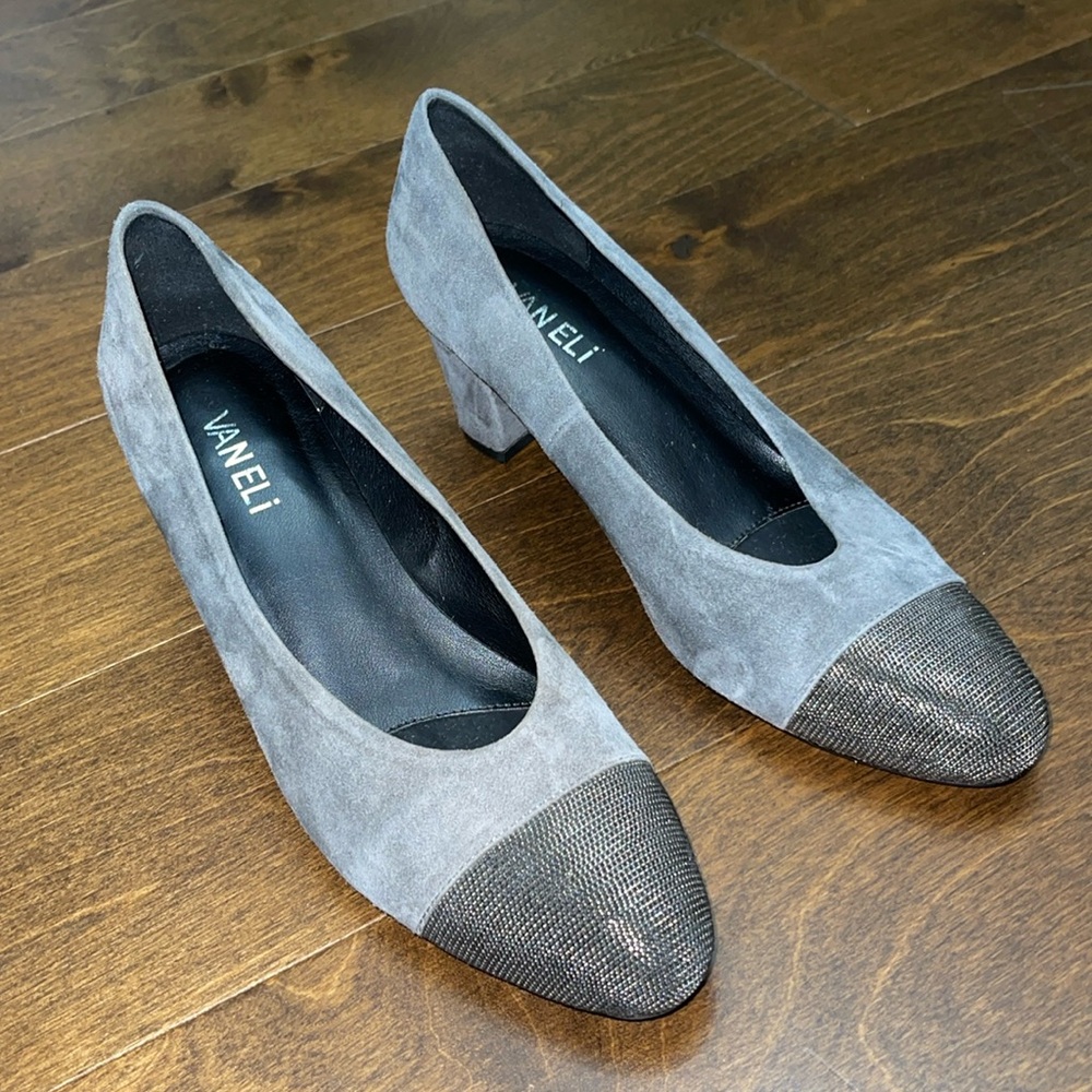 Van Eli Heels - image 1